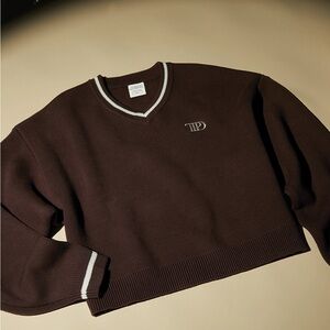 TTPD V-NECK CROPPED SWEATER